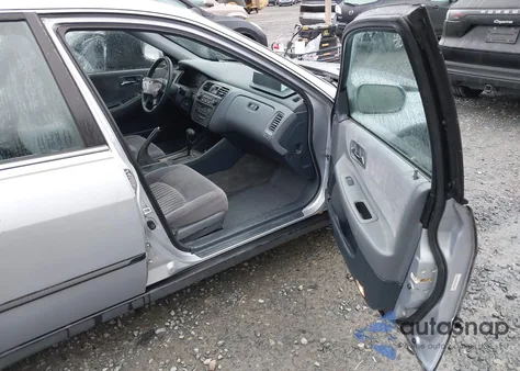 1998 Honda Accord Lx from USA, damaged, VIN 1HGCG564XWA197084